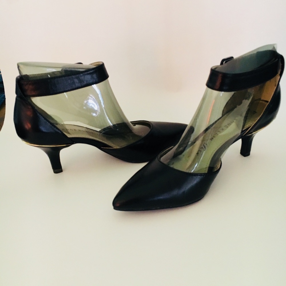 Anne Klein Fabulist black leather pumps